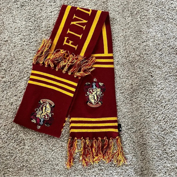 UNIVERSAL STUDIOSWizarding World of Harry Potter GRYFFINDOR Scarf